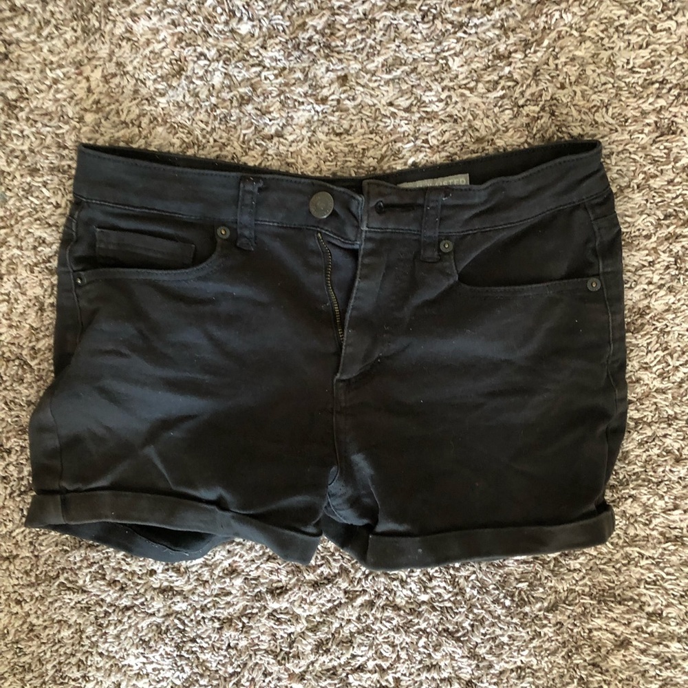 Size 6 Aeropostale high right shorts